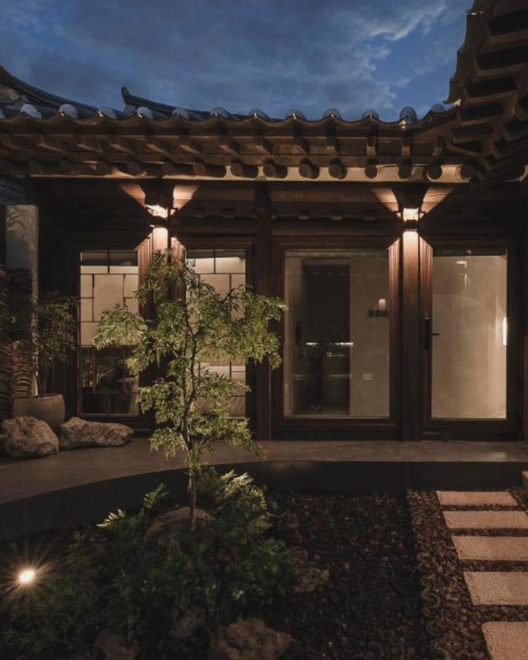 Luxury hanok villa in Seoul